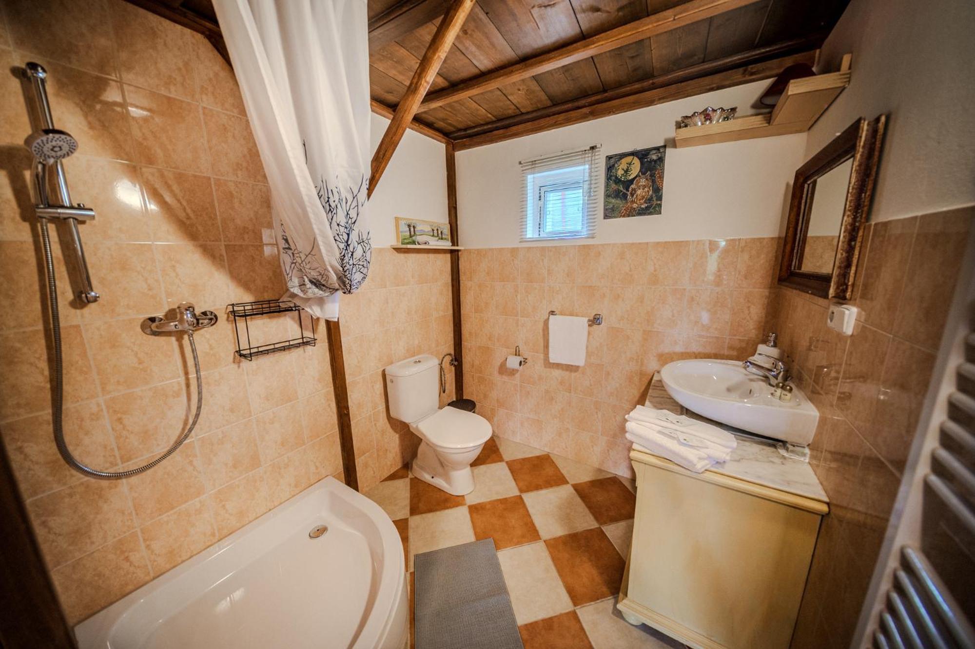 Villafilippa Kresetice Buitenkant foto